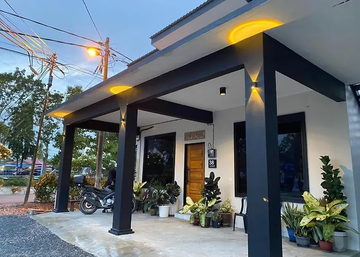 Adeeb Homestay