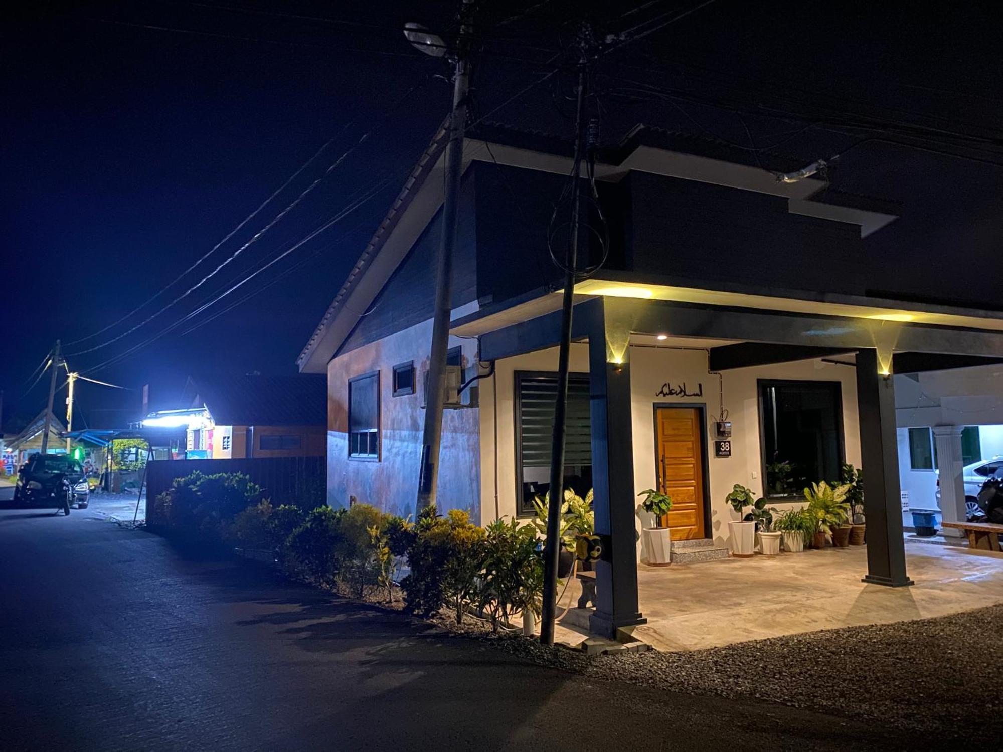 Adeeb Holiday home Arau